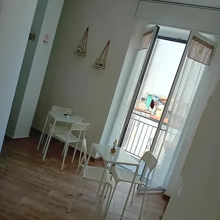ゲストハウス Vama House 3*