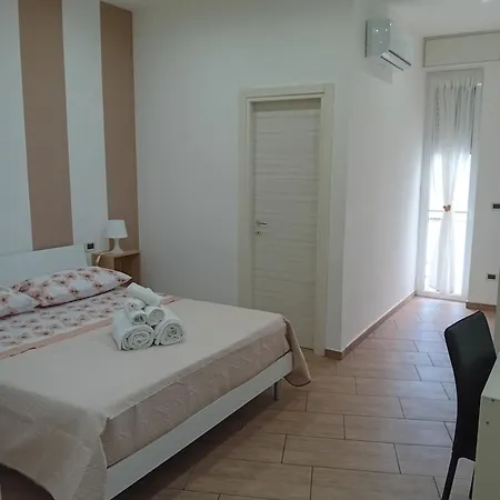 Vama House Guest house *